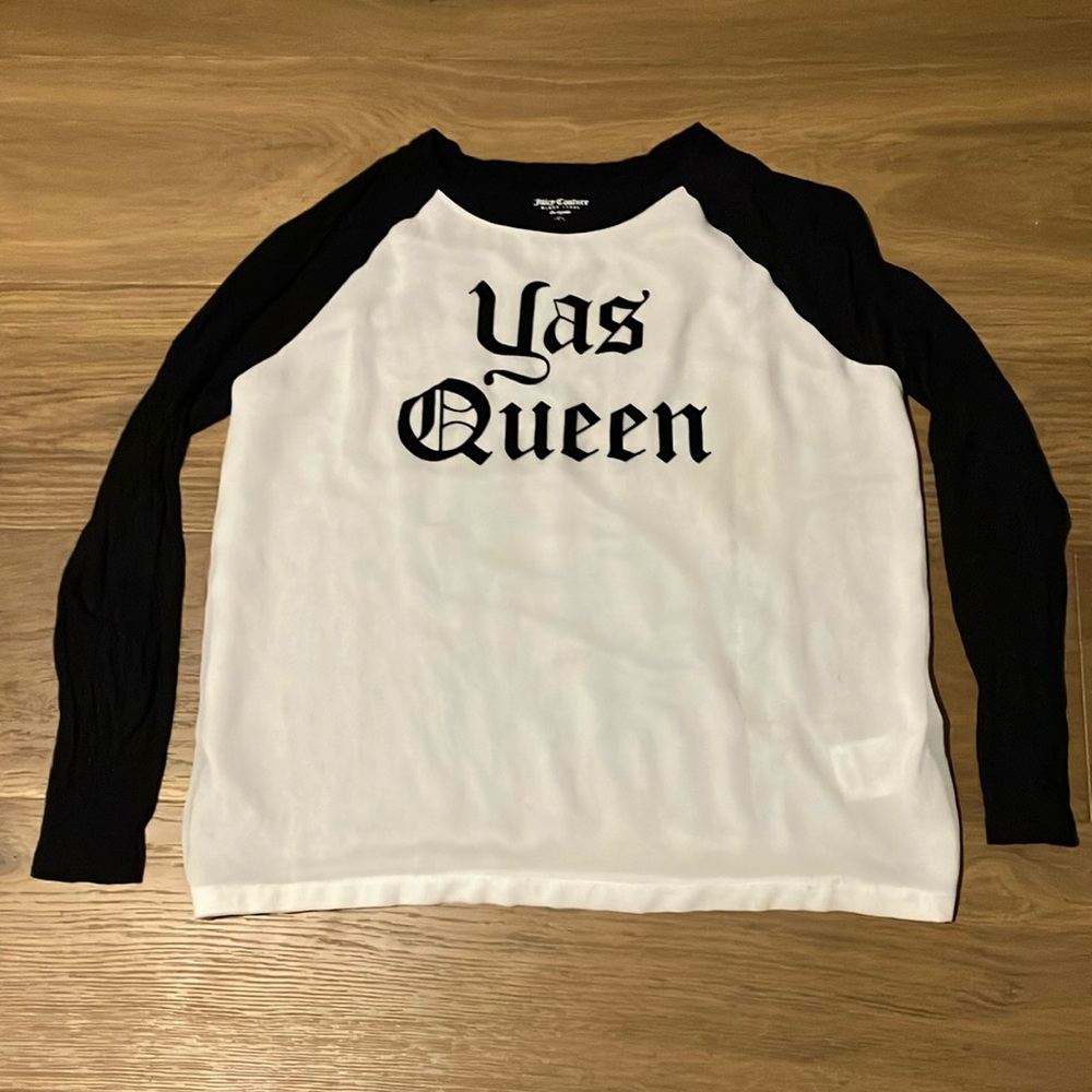 Juicy couture 'yas queen' long sleeve - L